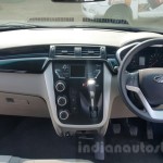Mahindra KUV100 dashboard/панель приборов и руль