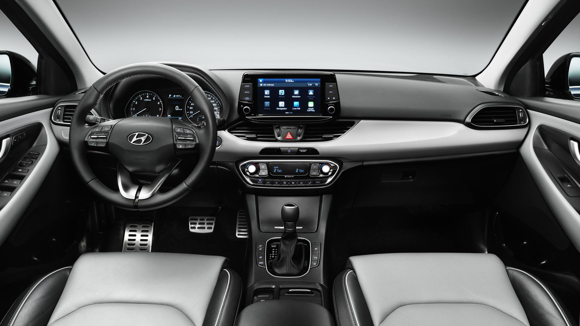 Hyundai i30 официальное фото интерьера