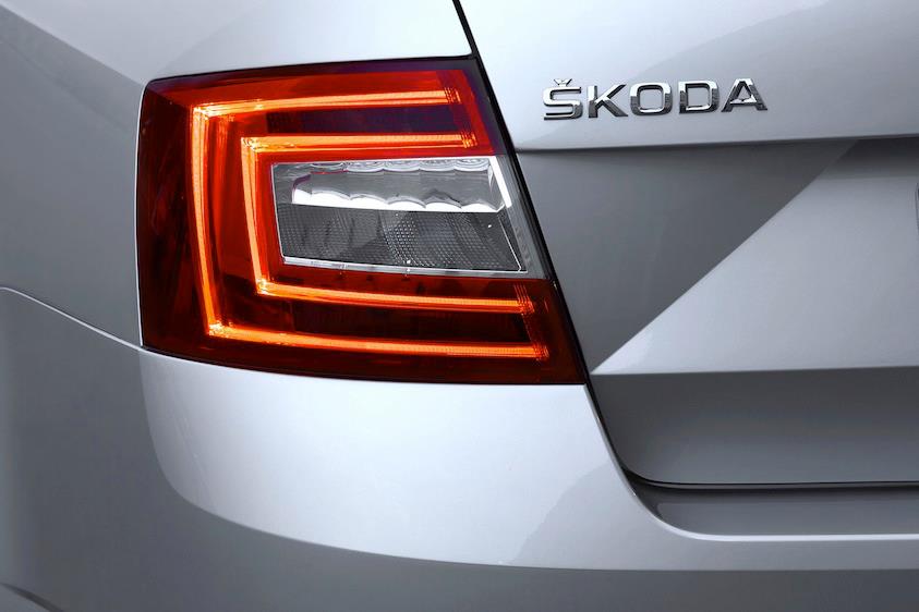 Первый тизер новой Skoda Octavia появился в сети