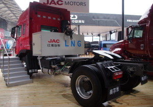 JAC представил модификацию тягача на газе