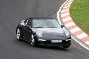 Шпионы сделали фото новой модификации Porsche 911 во время тестов