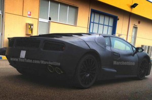 Новые шпионские фото Lamborghini Cabrera появились в Сети