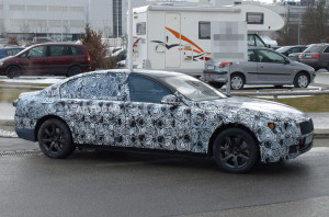 Новый BMW 7-Series обзаведется экстра-длинной версией