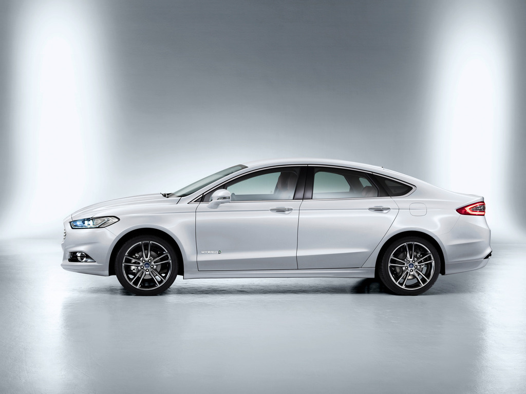 ford-mondeo-2014-7