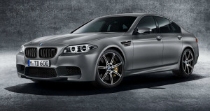 В сети появились снимки мощнейшей юбилейной модификации BMW M5