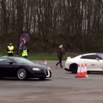 Bugatti Veyron vs Nissan GTR SVM 950R