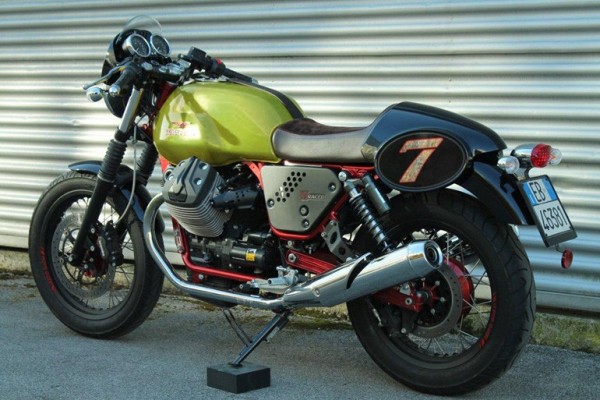 Moto Guzzi V7 Racer Verde Legrano SE