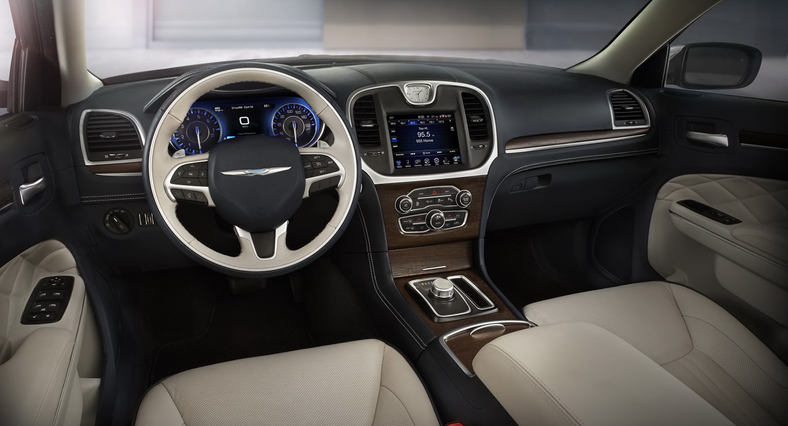 Chrysler 300C Platiunum 2015 interior