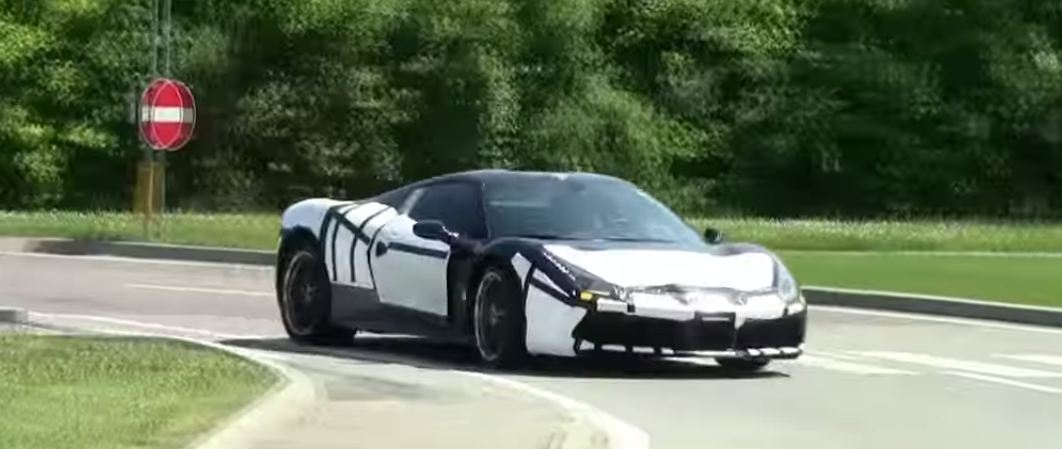 Ferrari 488 Spider шпионское видео