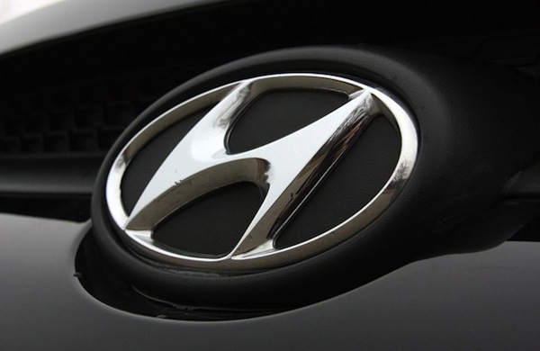 Hyundai radiator logo