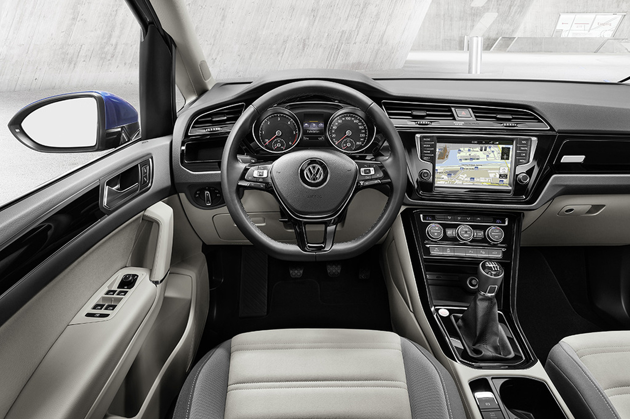Volkswagen Touran 2015