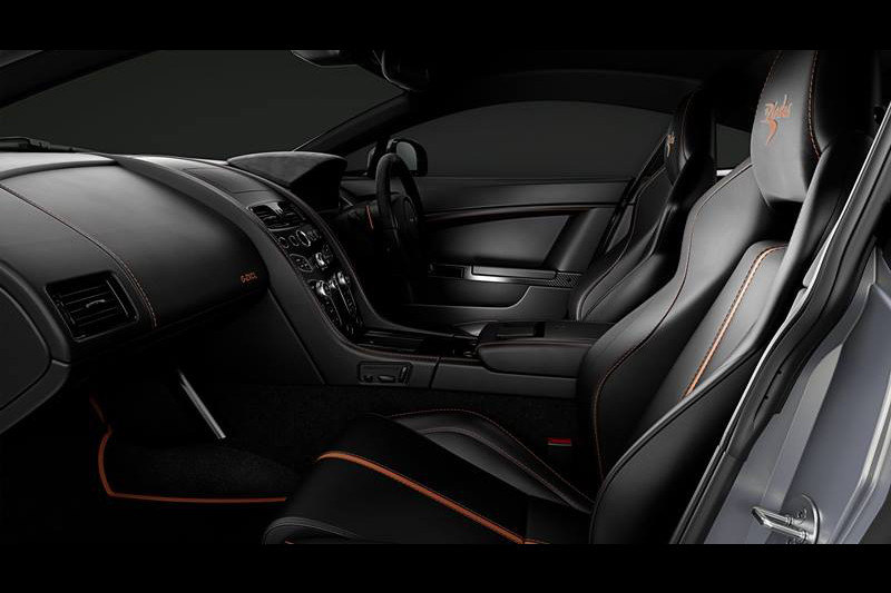 Aston Martin V8 Vantage Blades Edition