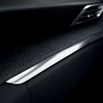 Peugeot 3008 2017 модельного года официальное фото интерьера