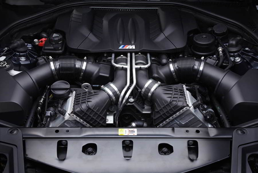 BMW M5 двигатель V8