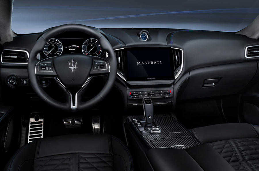 Maserati выпустила первый в своей истории гибридный автомобиль Ghibli Hybrid