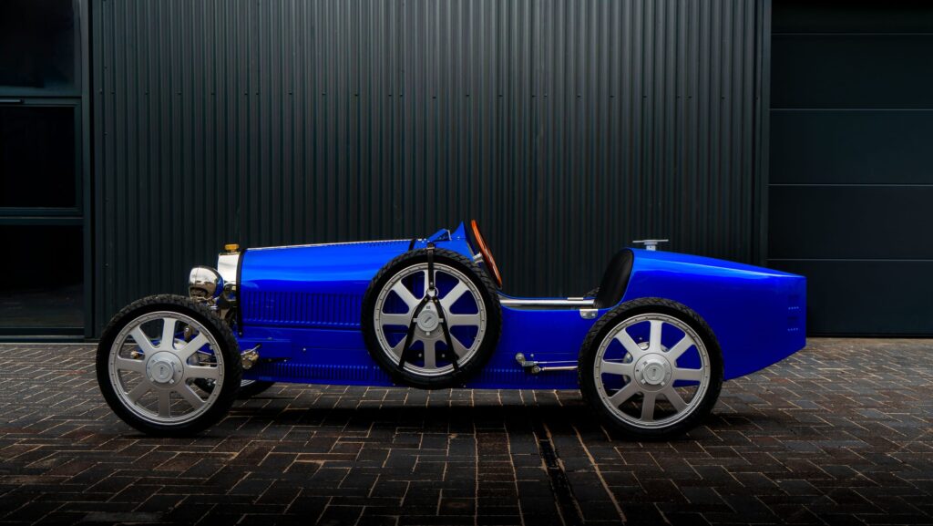 Bugatti выпустила миниатюрную реплику Bugatti Baby II по цене Porsche 718 Cayman GTS