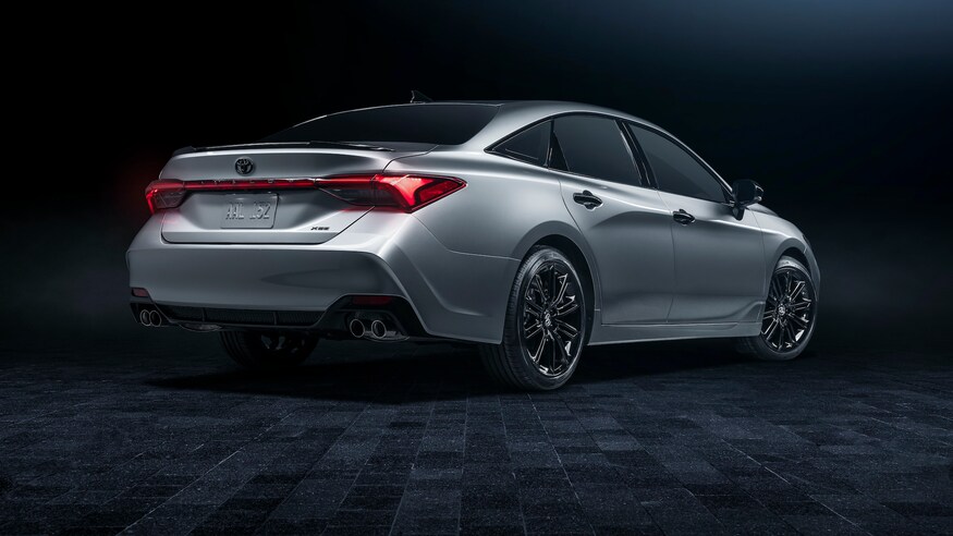 Компания Toyota обновила седан Avalon 2021 модельного года