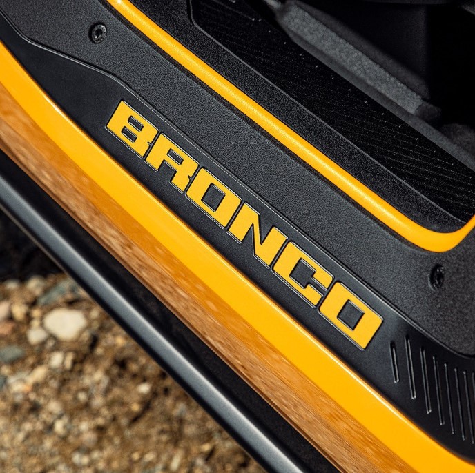 Появились тизеры нового внедорожника Ford Bronco 2021, запланированного на 13 июля