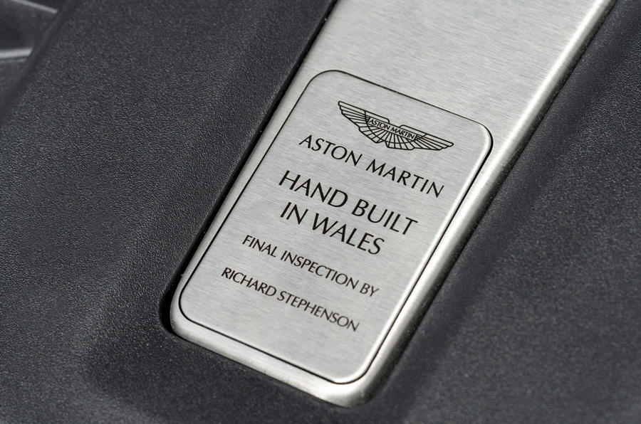 Новый внедорожник Aston Martin DBX поступил на производство