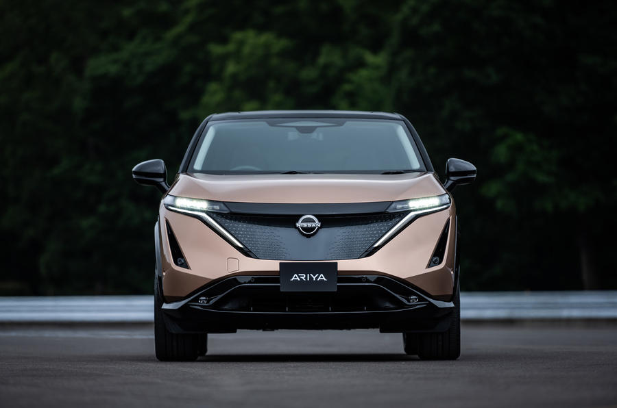 Nissan официально представил серийный электрический кроссовер Ariya