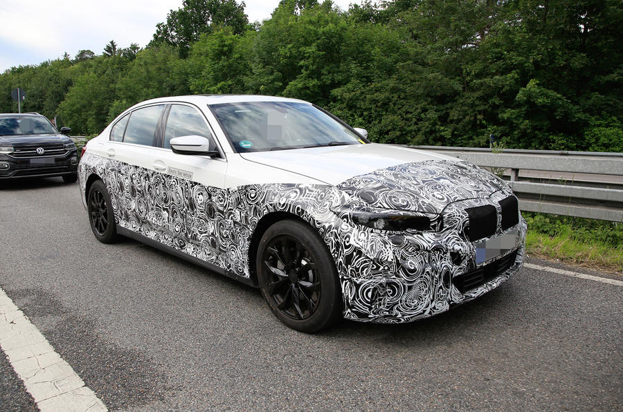 Новый электрокар BMW 3 был замечен на тестах