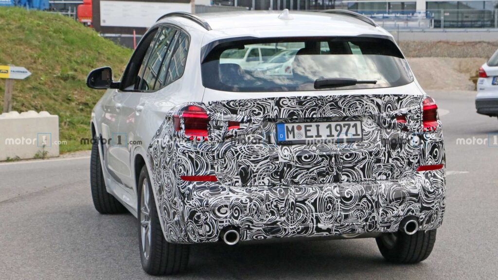 Новый BMW X3 был замечен на тестах впервые