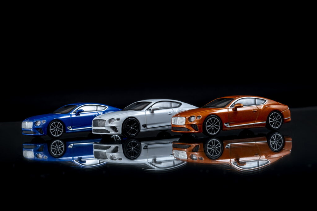 Bentley выпустила официальные миниатюрные модели Continental GT