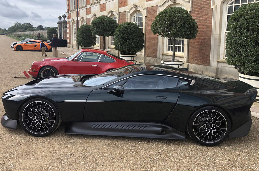 Aston Martin представил уникальный гиперкар Aston Martin Victor