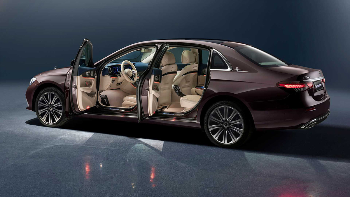Mercedes-Benz представил длиннобазную версию седана E-Class