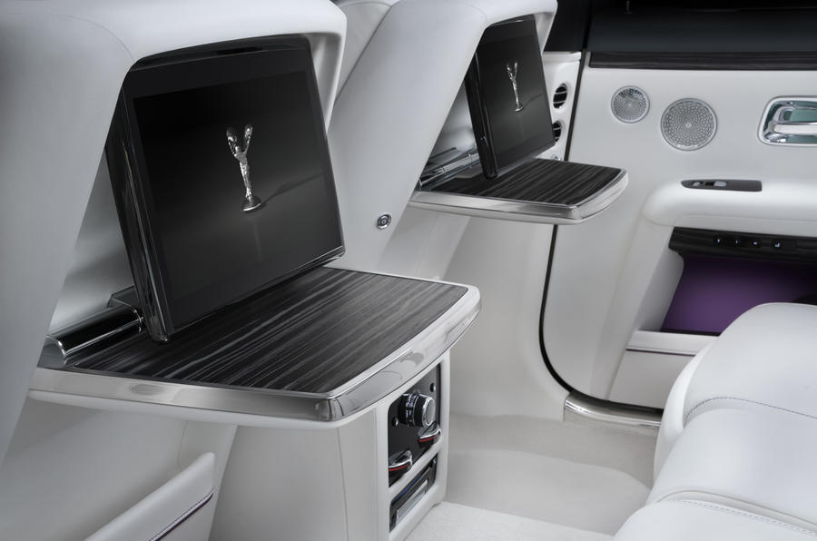 Компания Rolls-Royce представила обновленный роскошный седан Ghost