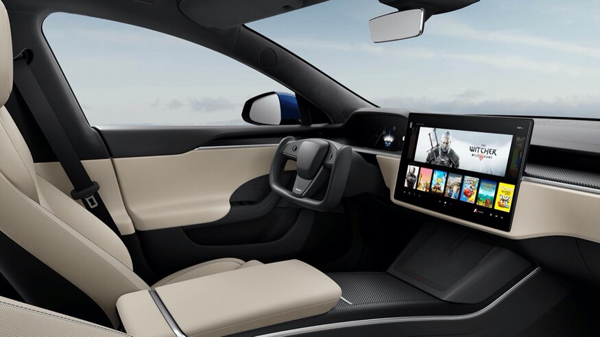 Tesla представила обновленный дизайн седана Model S с новым интерьером и странным рулем