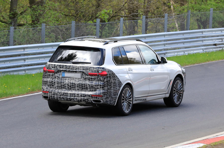 BMW X7 2022 года выходит на скоростные тесты на Нюрбургринге