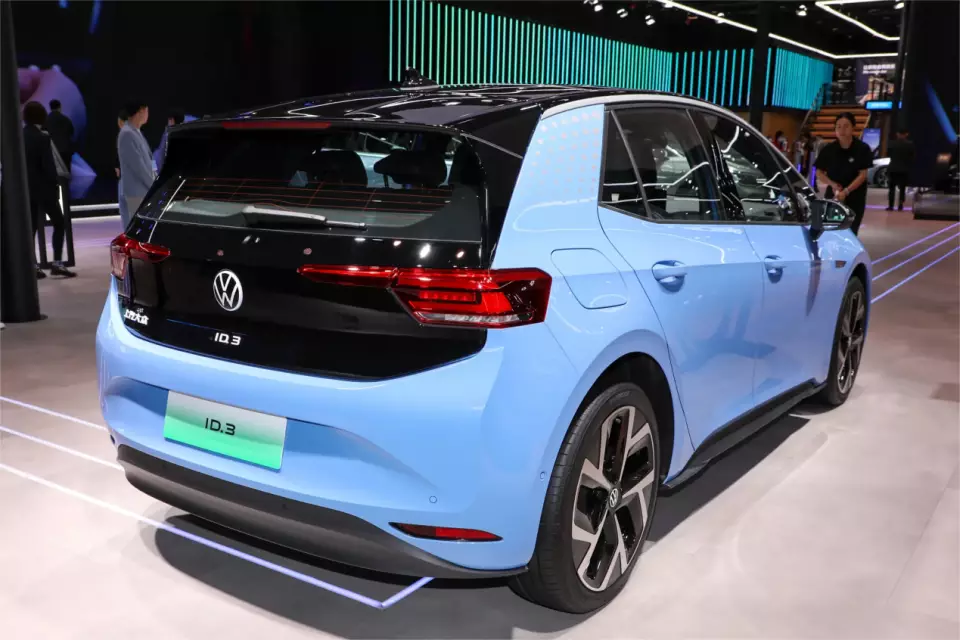 Новый Volkswagen ID.3 с синим кузовом будет представлен 1 января 2024 года