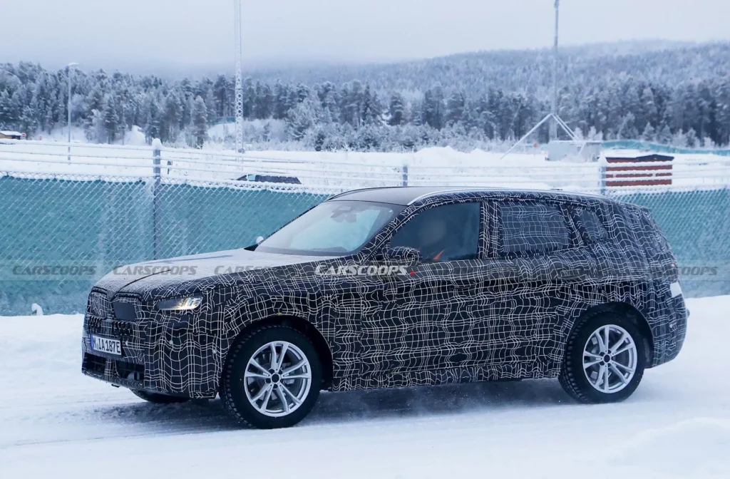 Фотошпионы поймали новый BMW X3 2025 года с минималистском интерьером