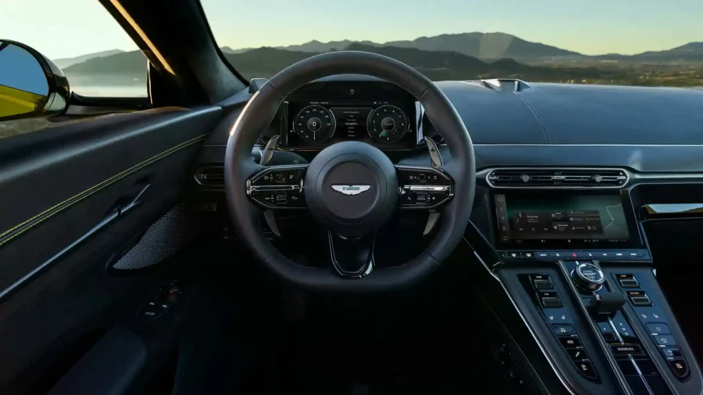 Выпущен новый спортивный автомобиль Aston Martin Vantage