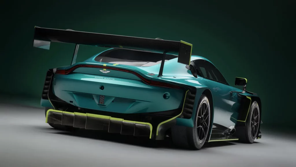 Представлен новый гоночный автомобиль Aston Martin GT3