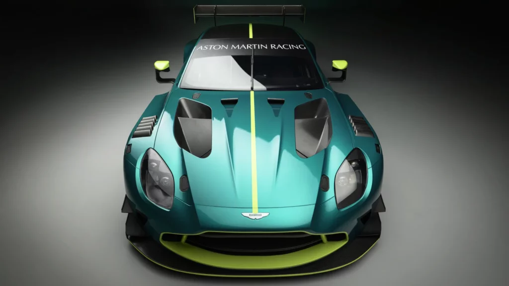 Представлен новый гоночный автомобиль Aston Martin GT3