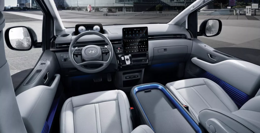 Hyundai Staria 2024 получит гибридный вариант мощностью 242 л.с.