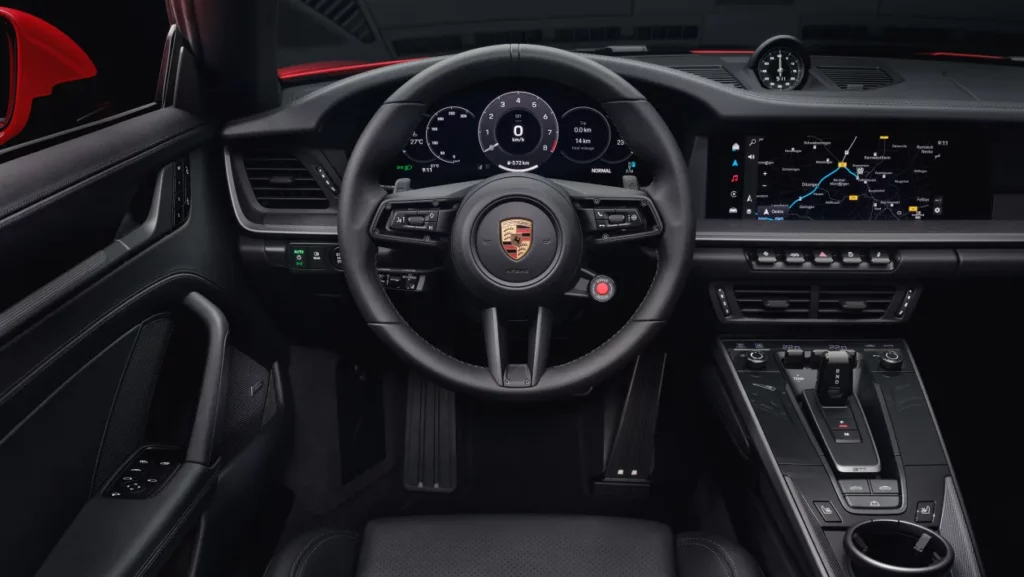 Новый Porsche 911 с гибридной силовой установкой