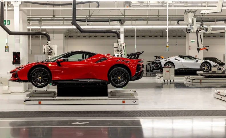 Завод Ferrari по производству электрических суперкаров повысит гибкость и сократит время разработки