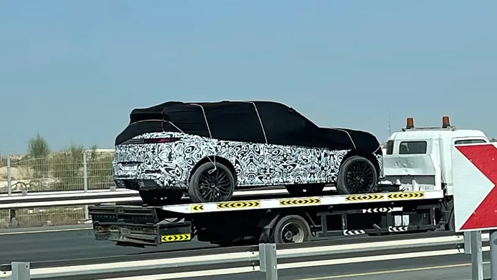  Дубае замечена загадочная модель Range Rover Sport