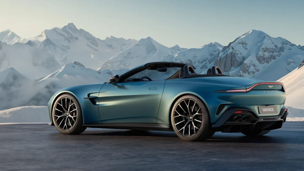 Новый Aston Martin Vantage Roadster представлен с 656-сильным V8