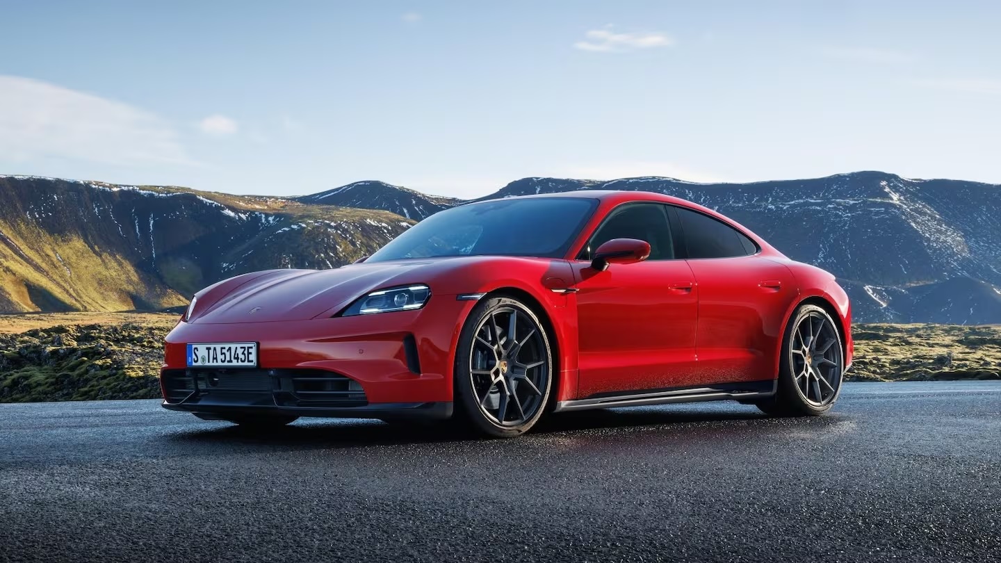 Porsche сокращает прогноз прибыли на фоне снижения спроса в Китае и тарифов США