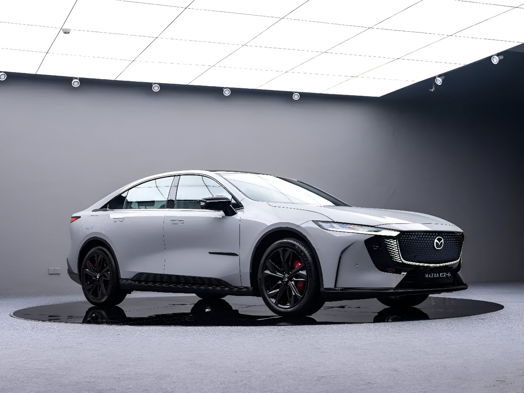 Mazda представила в Китае спортивную версию EZ-6 для молодых покупателей