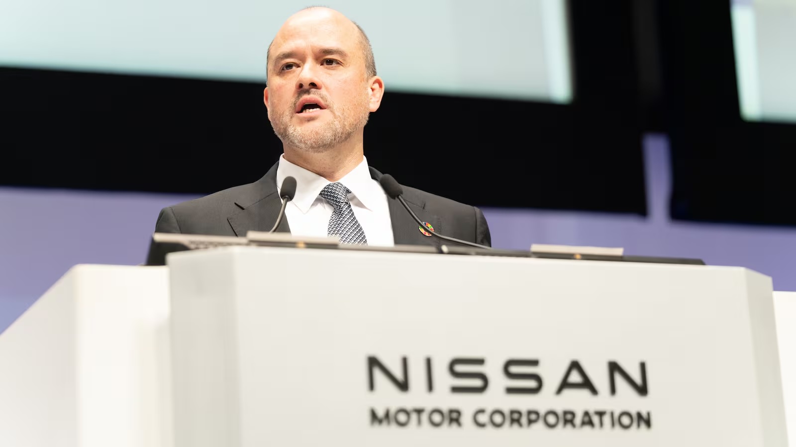 Иван Эспиноса укрепил позиции CEO Nissan на собрании акционеров