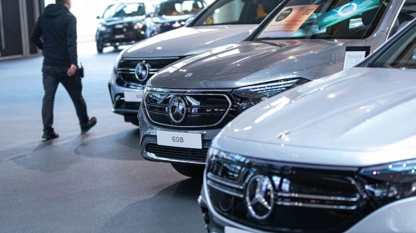Mercedes оценил влияние пошлин на прибыль во втором квартале