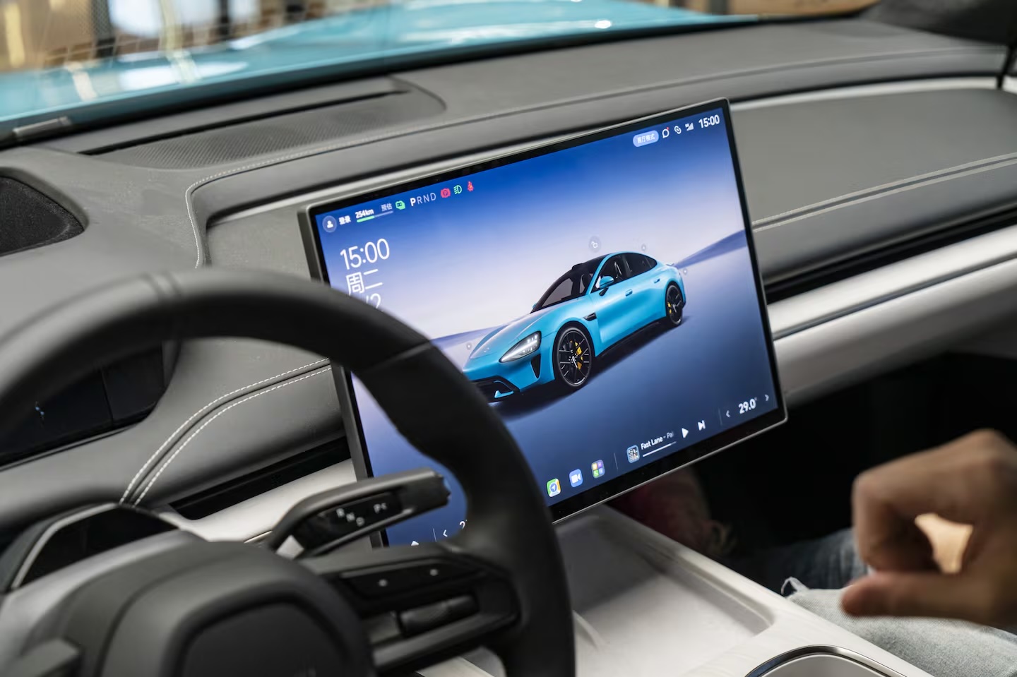Tesla, Xiaomi и иные цифровые новаторы опережают традиционных автопроизводителей по уровню программной зрелости