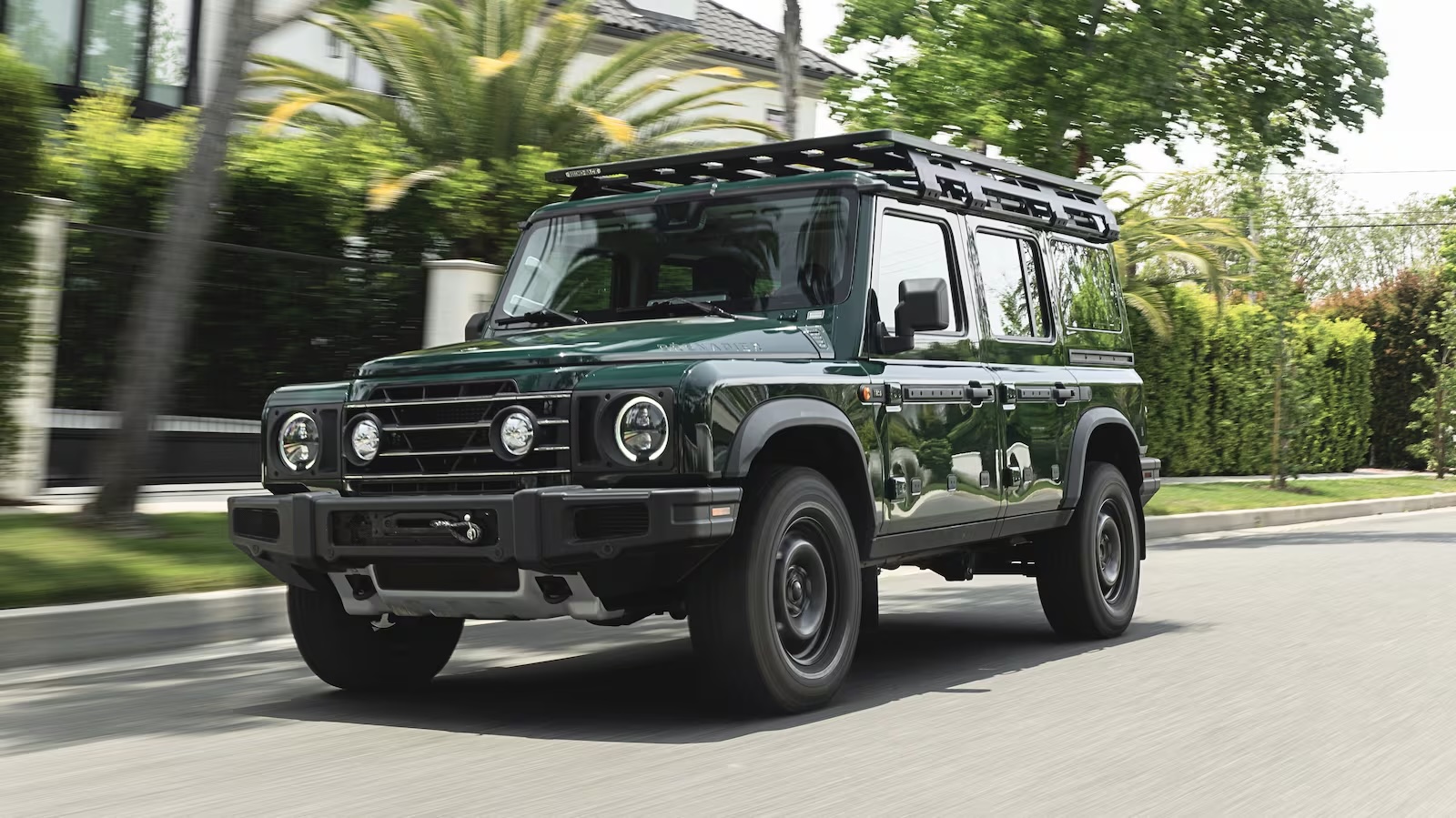Ineos Automotive возобновила производство и поставки пикапа Grenadier Quartermaster