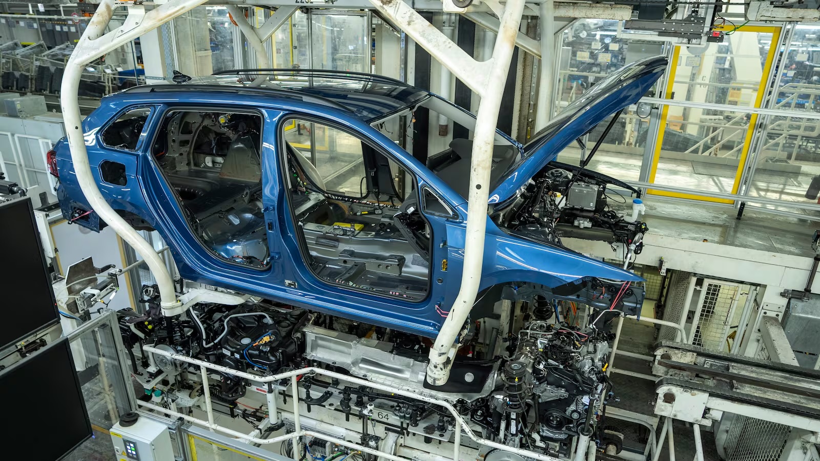 Запуск электрического Golf от VW отложен из-за срыва модернизации завода