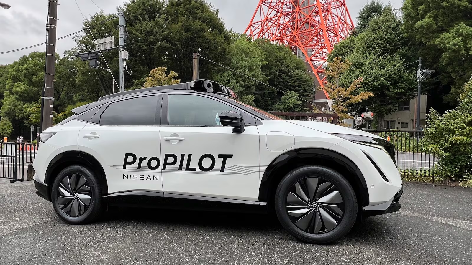 Nissan показала новую систему ProPilot с ИИ для конкуренции с Tesla